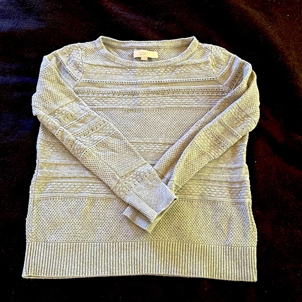 💲Ann Taylor Loft - grey sweater- FREE WITH ANY OTHER ITEM.💲